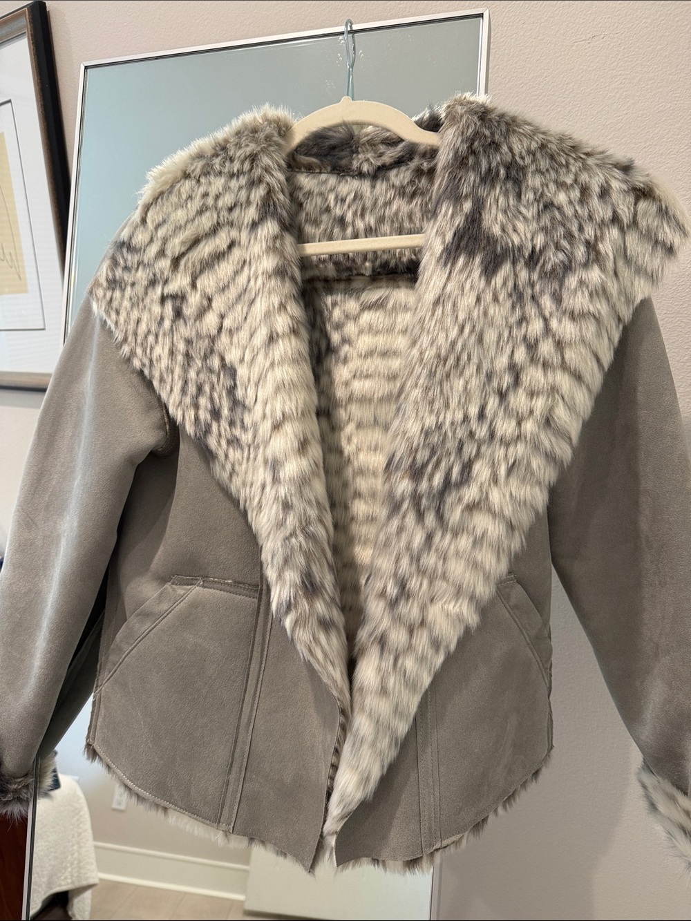Anthropologie Womens Faux Fur Trim Taupe Suede Jacket SZ XS
